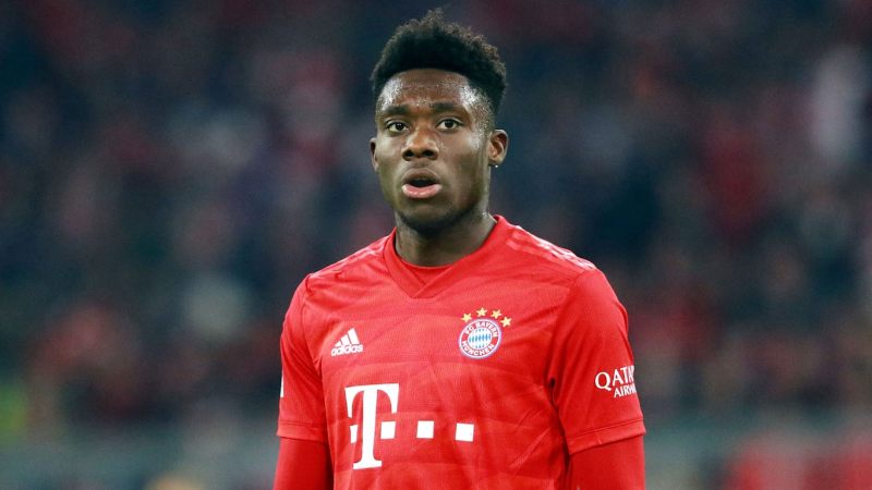 Đại diện Alphonso Davies chỉ trích Bayern Munich