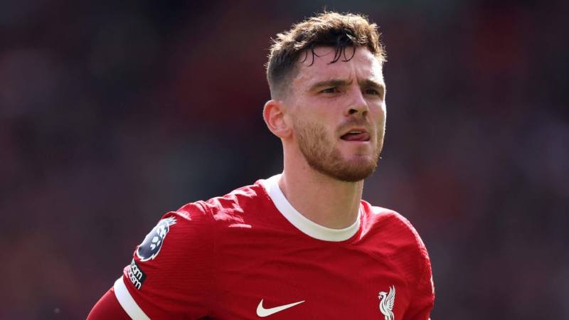 Robertson không hài lòng với phong độ của Liverpool